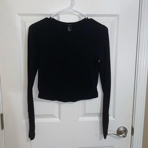Black Long Sleeve Cropped Top